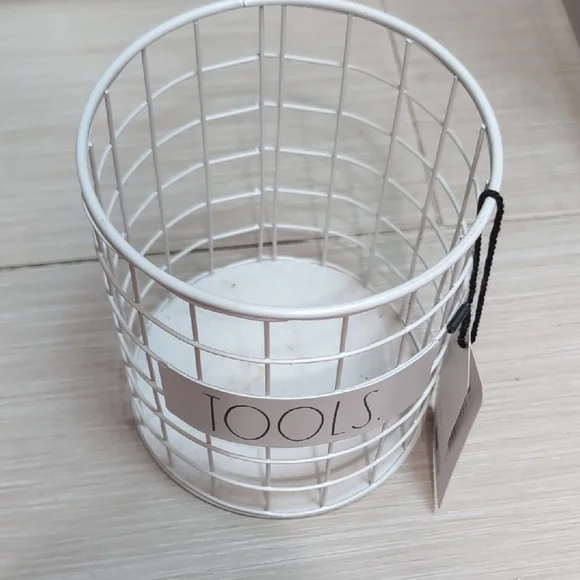 BRAND NEW WITH TAGR Rae Dunn White Wire Tools Basket - Picture 1 of 3